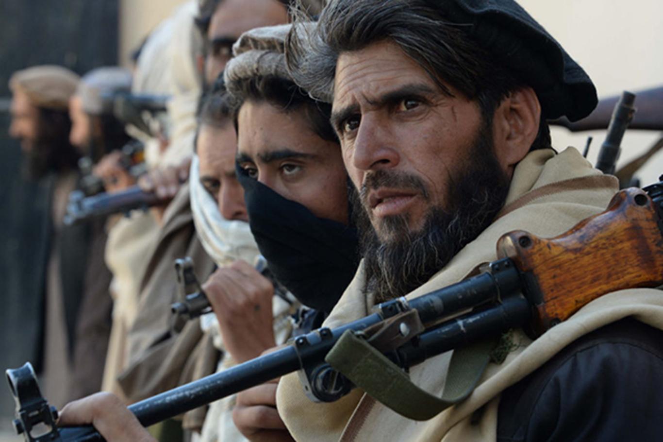 Taliban Afganistan'ın kuzeyinde 2 ilçeyi ele geçirdi Taliban Afganistan'ın kuzeyinde 2 ilçeyi ele geçirdi